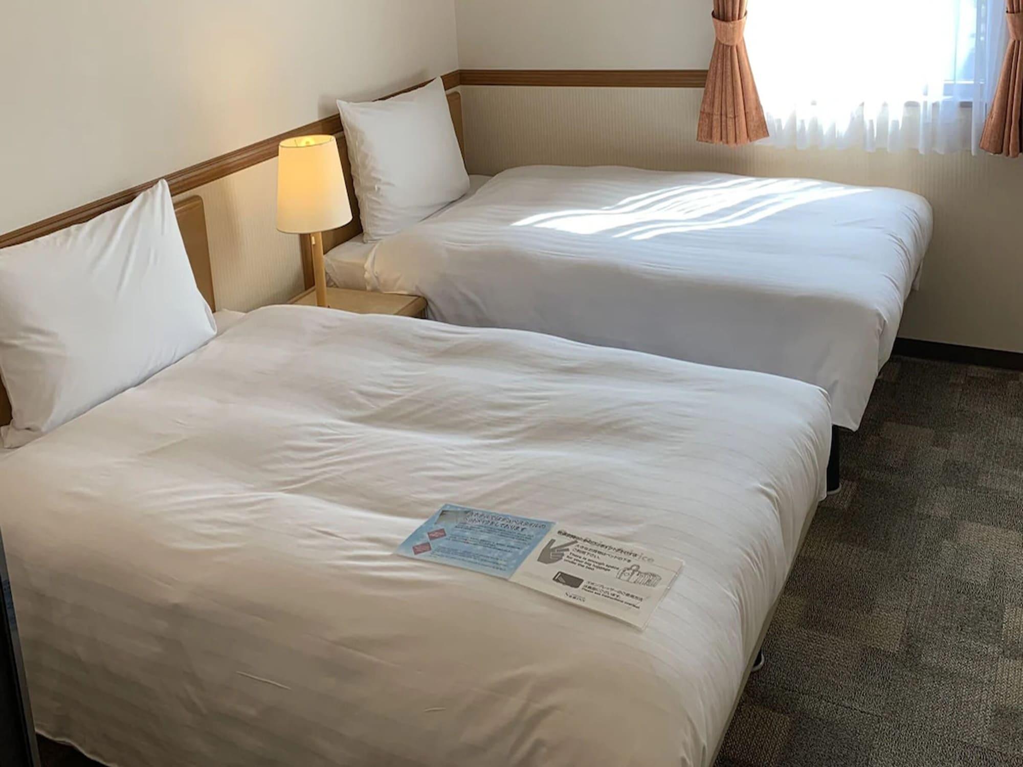 Toyoko Inn Shin-Yokohama Ekimae Shinkan Kültér fotó