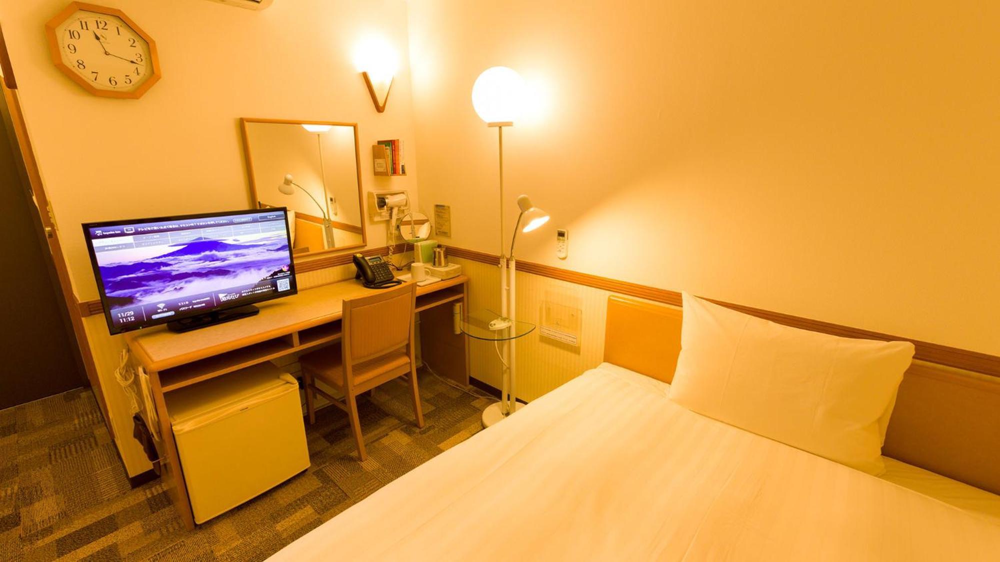 Toyoko Inn Shin-Yokohama Ekimae Shinkan Szoba fotó