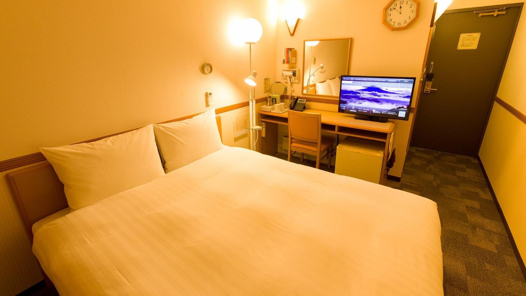 Toyoko Inn Shin-Yokohama Ekimae Shinkan Szoba fotó
