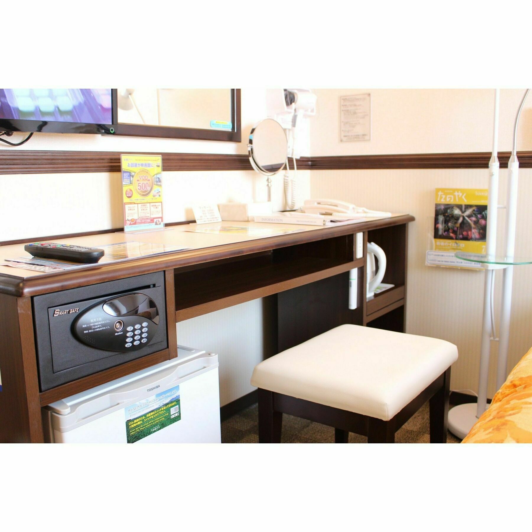 Toyoko Inn Shin-Yokohama Ekimae Shinkan Kültér fotó
